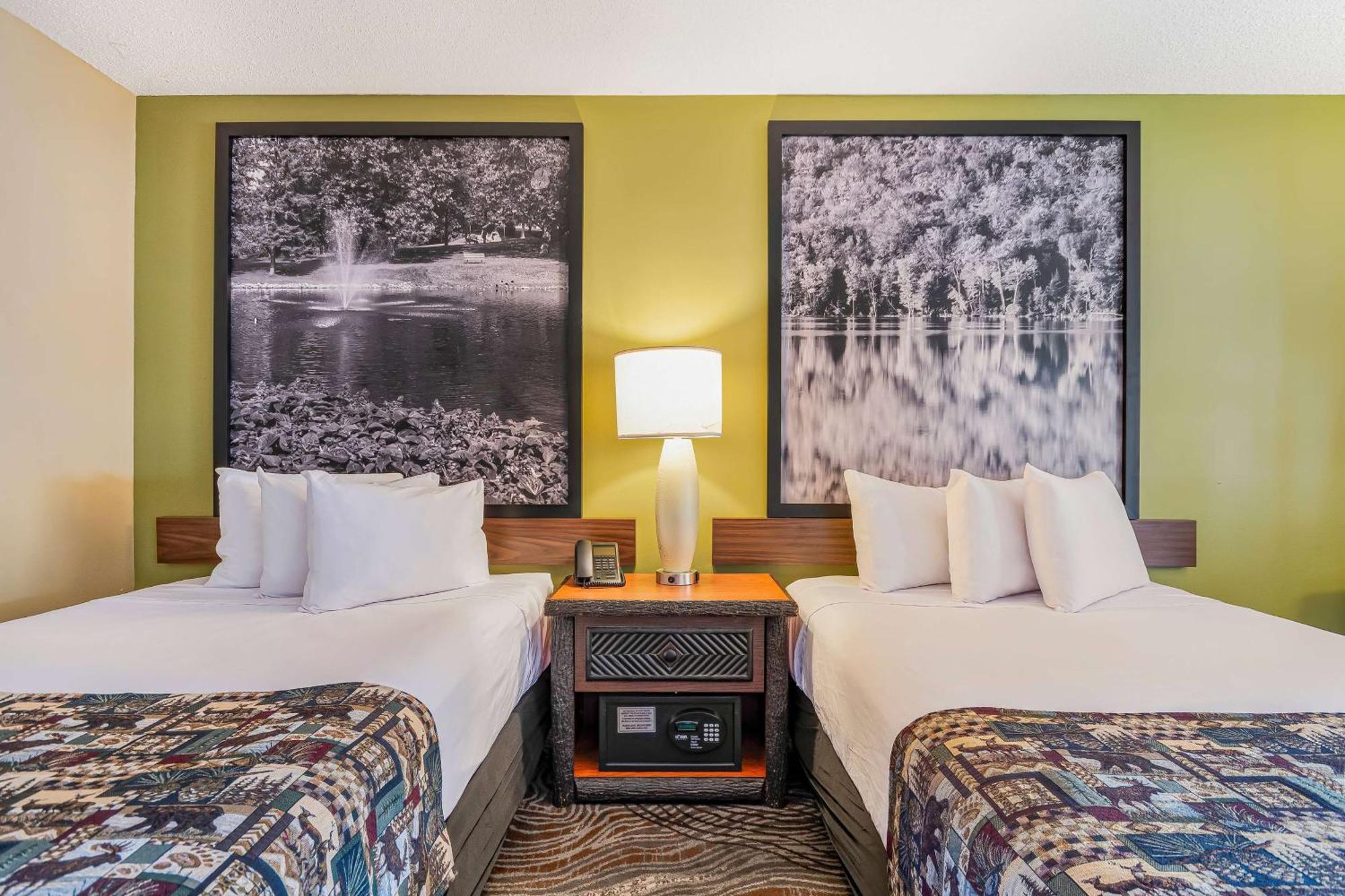 Super 8 By Wyndham Lake George/Downtown Exterior foto